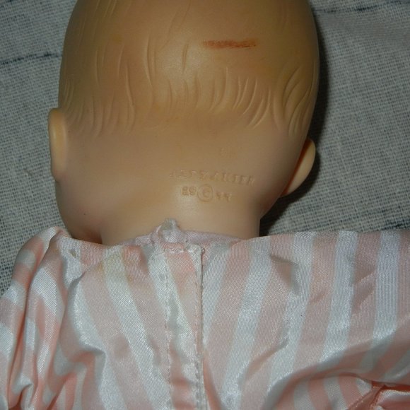 Madame Alexander Baby Doll Huggums Full of Posies - Picture 3 of 8